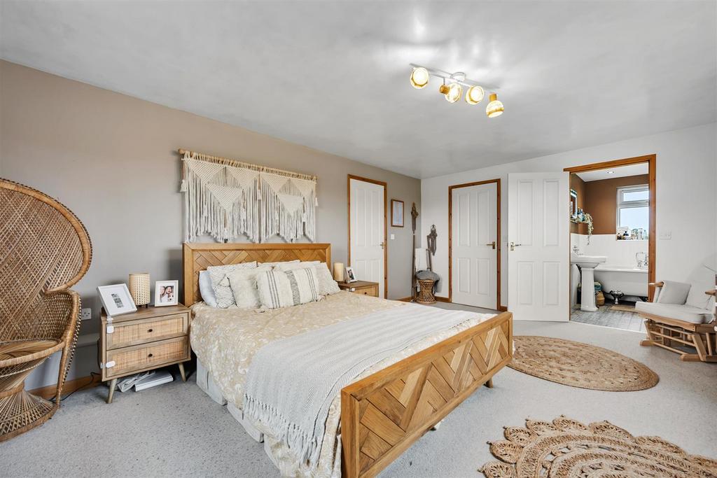 Bedroom One to en-suite .jpg