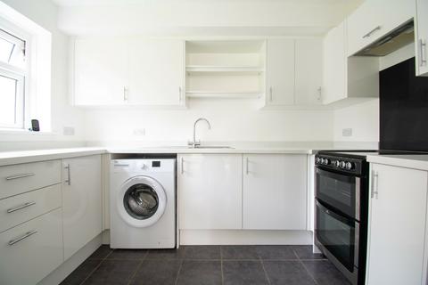 2 bedroom flat to rent, *2 Bedroom Flat in Meyrick Park*