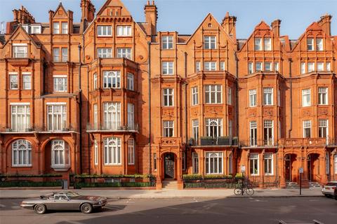 Pont Street, Knightsbridge, SW1X