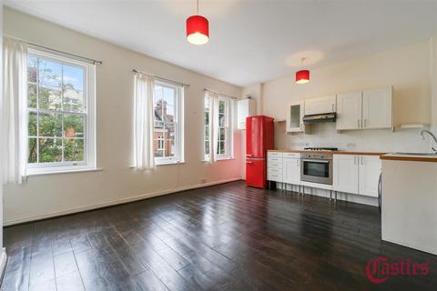 3 bedroom flat for sale, Nelson Road, N8