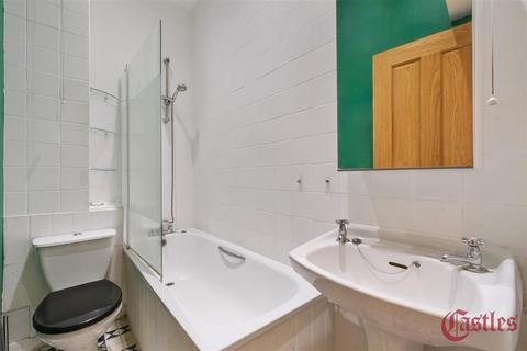 3 bedroom flat for sale, Nelson Road, N8
