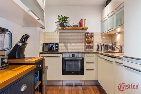 2 bedroom flat for sale, Village Apartments, The Broadway, Crouch End N8
