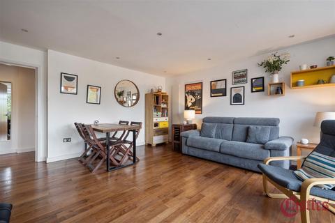 2 bedroom flat for sale, Village Apartments, The Broadway, Crouch End N8