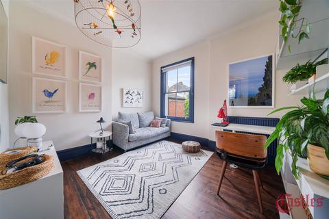 10 Tivoli Road, London, N8 8RE