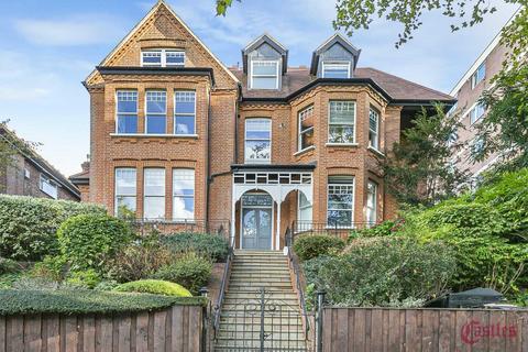 Shepherds Hill, N6