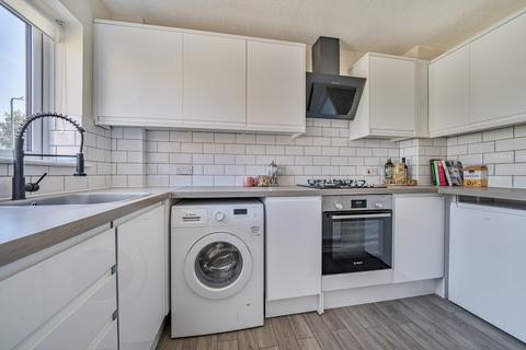 3 Dial Close, Greenhithe, DA9 9PY