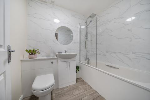 3 Dial Close, Greenhithe, DA9 9PY