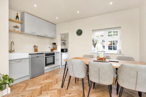 undefined, Cline Road, Guildford