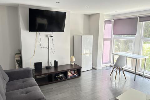 6 bedroom house to rent, Langdale Terrace, Leeds