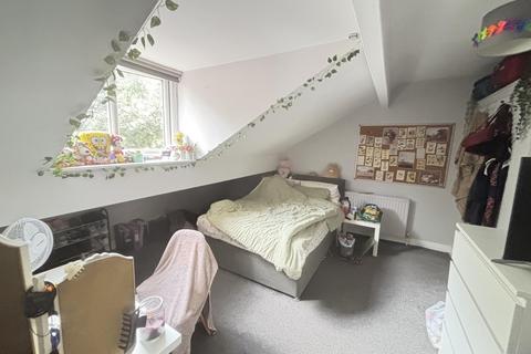 6 bedroom house to rent, Langdale Terrace, Leeds