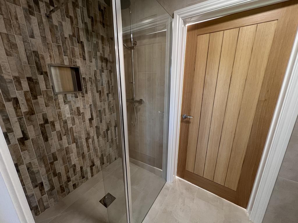En Suite /Bathroom