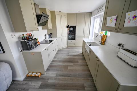 4 bedroom detached bungalow for sale, Parmiter Way, Wimborne, BH21