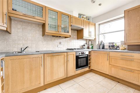 2 bedroom flat for sale, Thorney Crescent, London