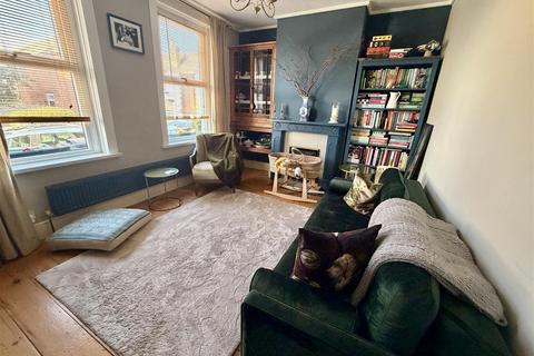 3 bedroom semi-detached house for sale, Osborne Road, East Cowes