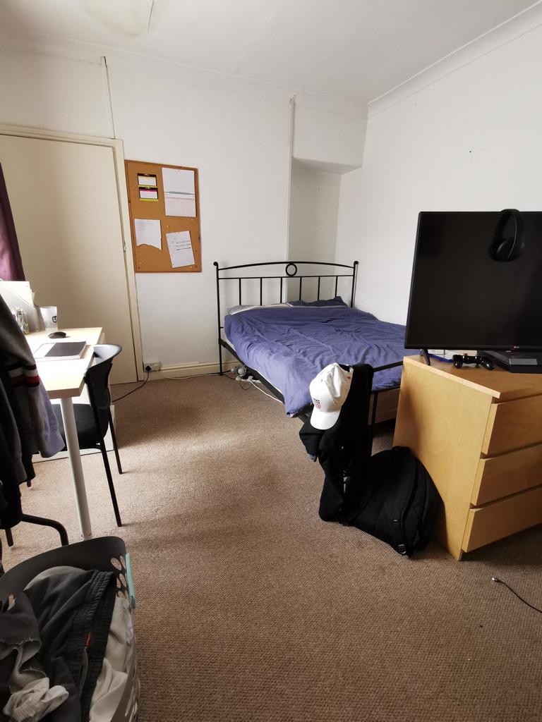 Bed 4