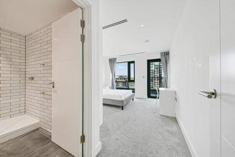 4 bedroom flat to rent, Fairbank House, 13 Beaufort Square, London