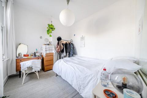 2 bedroom flat for sale, Peckham Rye, London, SE15