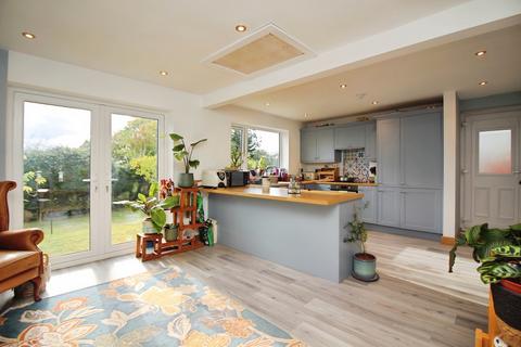 2 bedroom detached bungalow for sale, Cooks Walk, Glenfield, LE3