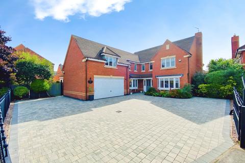 5 bedroom detached house for sale, Dwyer Close, Syston, LE7