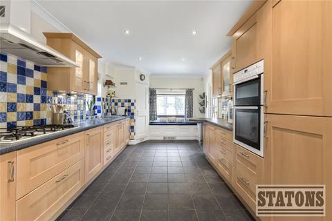 4 bedroom detached house for sale, Tolmers Road, Cuffley, Hertfordshire, EN6
