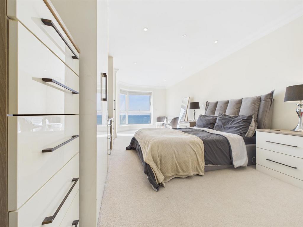 CAM05469 G0-PR0009-STILL023.jpg