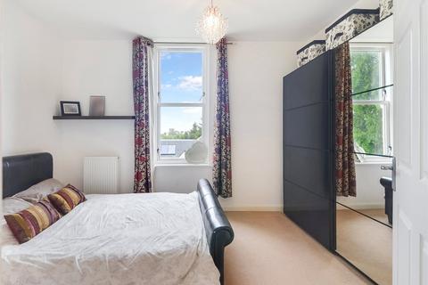 2 bedroom apartment for sale, Beulah Hill, London