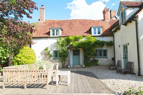 undefined, Long Crendon, Buckinghamshire