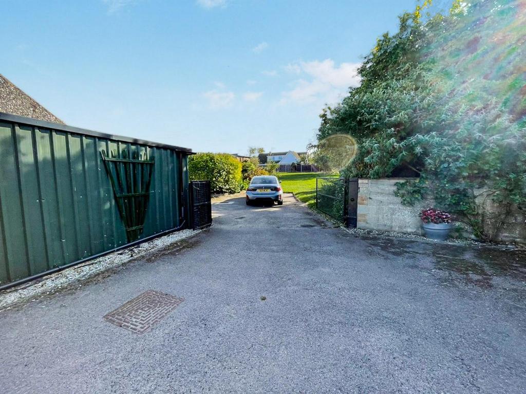 Tlc 9a580f71-4d8d-42f3-85d4-0aeaf474a03f 26afe27.j