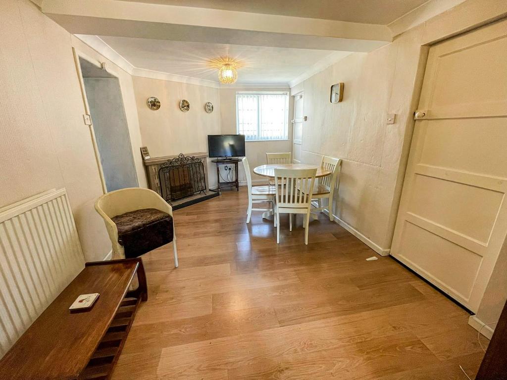 Tlc b68ed2b4-162c-4829-9304-ccf9cb020a76 6c24493.j