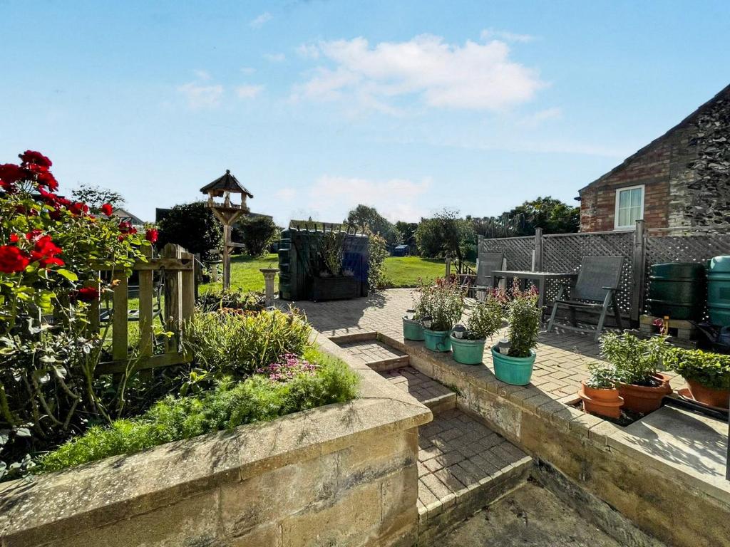 Tlc 84eea76c-b580-4b9a-b923-5a7ceeabf3cd f468189.j