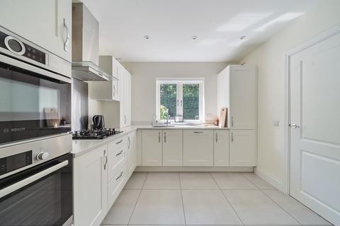undefined, Lambton Close, Medstead, Alton, Hampshire, GU34