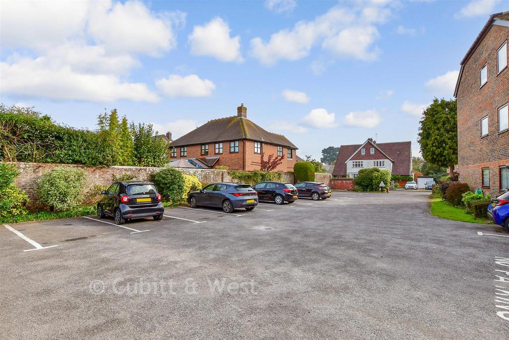 Driveway/Parking