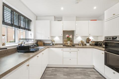 3 bedroom semi-detached house for sale, Montgomery way, Seaford