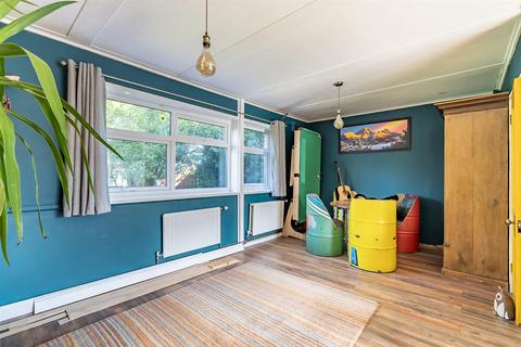 3 bedroom semi-detached house for sale, Woodlea Grove, York