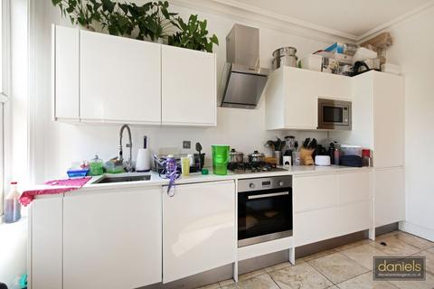 2 bedroom flat for sale, Wendover Road, Harlesden , London, NW10