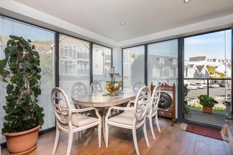 2 bedroom apartment for sale, Olivia Court, Hythe, CT21