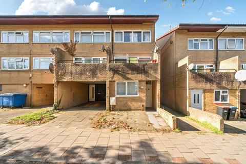 Marjoram Place, Conniburrow, Milton Keynes