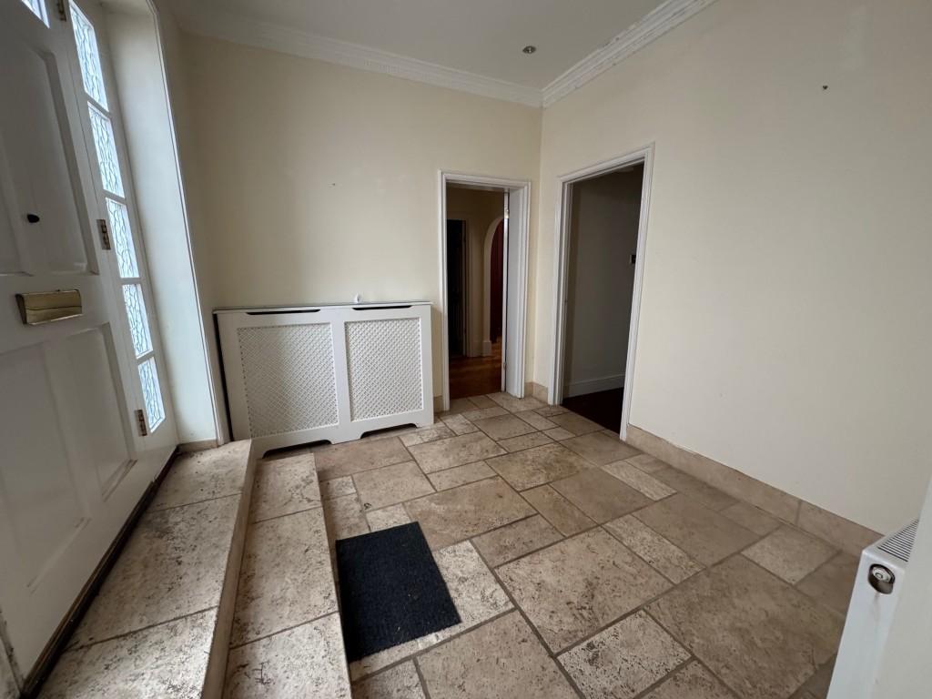 Eh Medium T202508141728.jpg