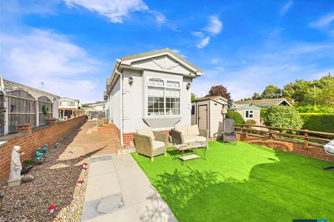 2 bedroom park home for sale, Gibbet Hill Lane, Scrooby, Doncaster, Nottinghamshire, DN10