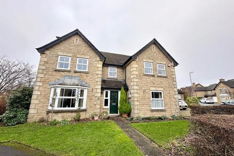 4 bedroom detached house to rent, Wood End Close, Skircoat Green, Halifax