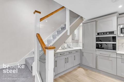 1 Barlow Fold, Rossendale, BB4 6EG