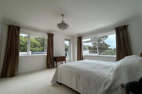 4 bedroom flat to rent, Grason, Westminster Road, Branksome Park
