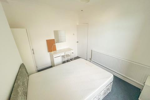 undefined, Birchwood Avenue, Pontypridd CF37