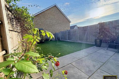 7 Elliots Close, West Horndon, Brentwood, CM13 3FU