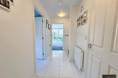 7 Elliots Close, West Horndon, Brentwood, CM13 3FU