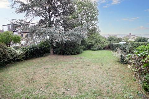2 bedroom maisonette for sale, St. Barnabas Road, Woodford Green, IG8