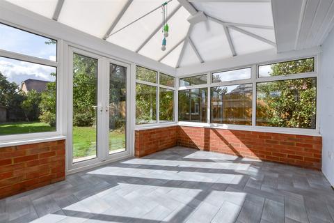 4 bedroom chalet for sale, Maydowns Road, Whitstable CT5