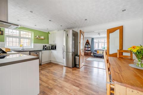 3 bedroom semi-detached house for sale, Aster Avenue, Kidderminster