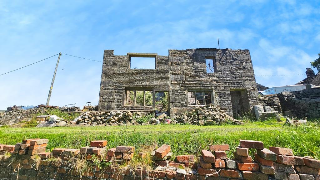 Higher Castleshaw Farm