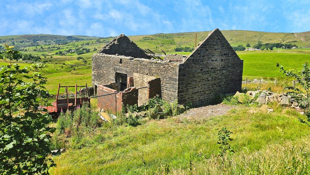Higher Castleshaw Farm